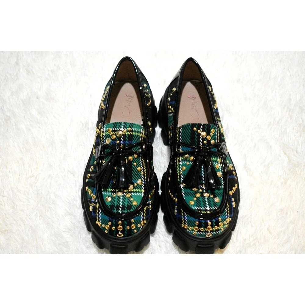 Betsey Johnson Aleah Green Plaid Studded Tassel (3163) Loafers - Women's 6.5
